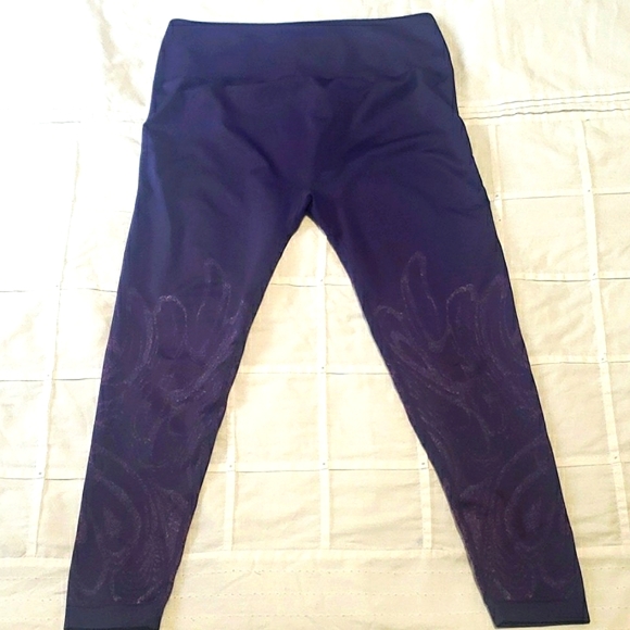 🌷 FABLETICS - High Waisted Seamless Legging - Indigo Swirl print - Size XL - Picture 3 of 9